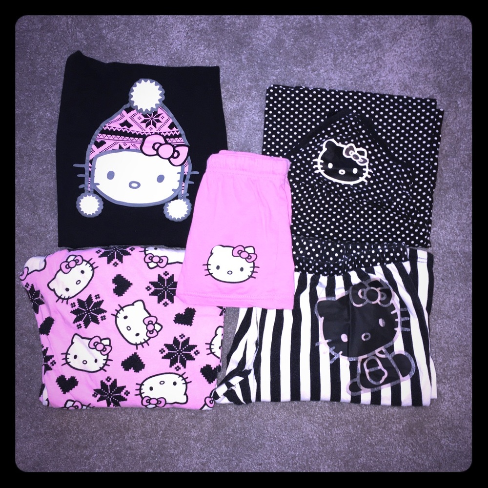🎀 SALE! Hello Kitty Pajama Bundle